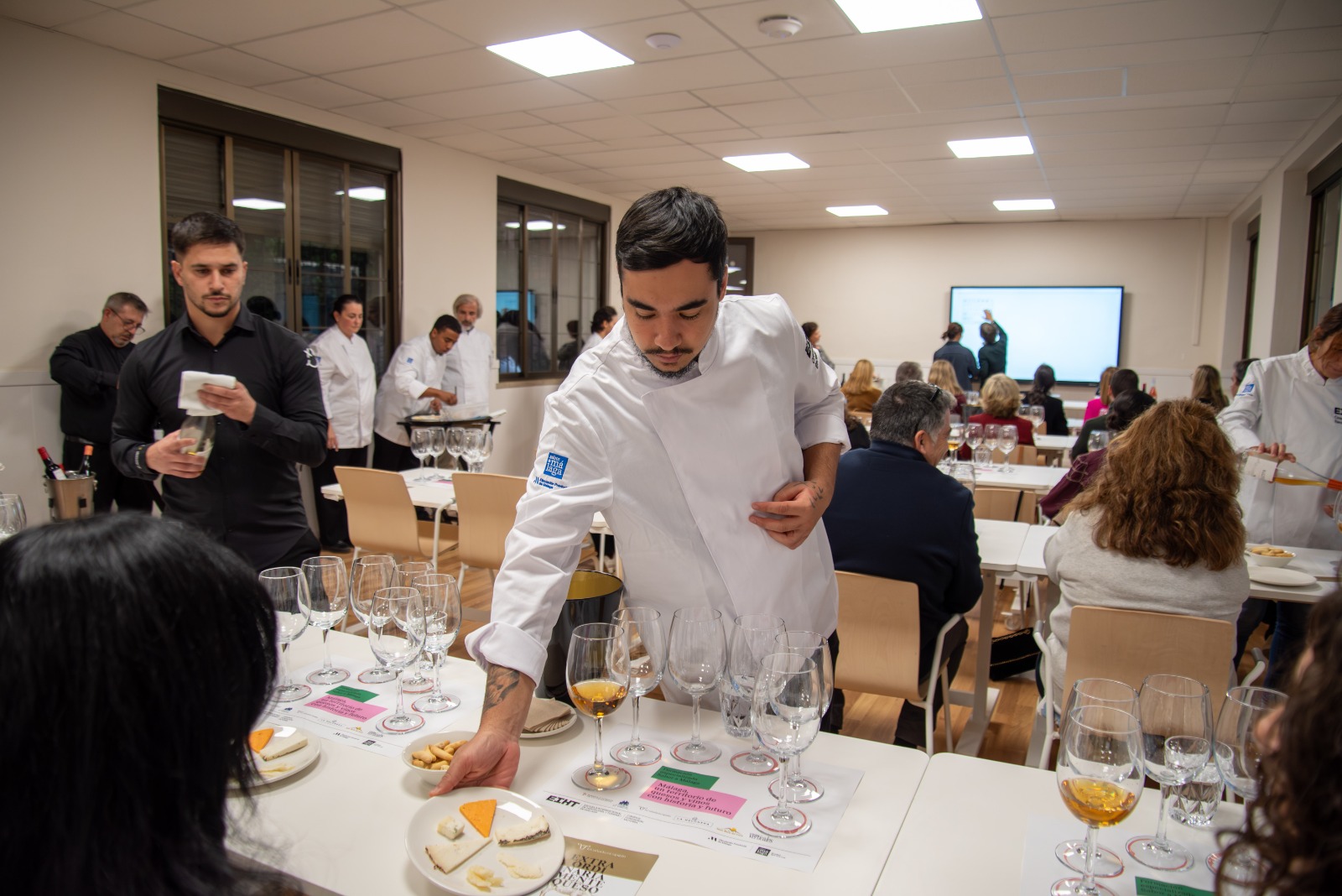 Los quesos y vinos malagueños protagonizan la primera formación para entusiastas de EIHT